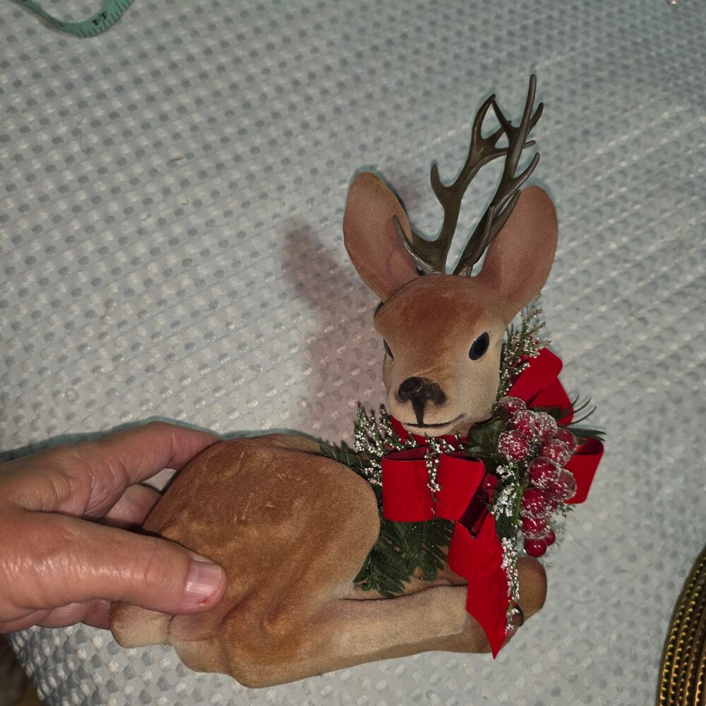 FLOCKED CHRISTMAS LAYING BUCK DECOR
